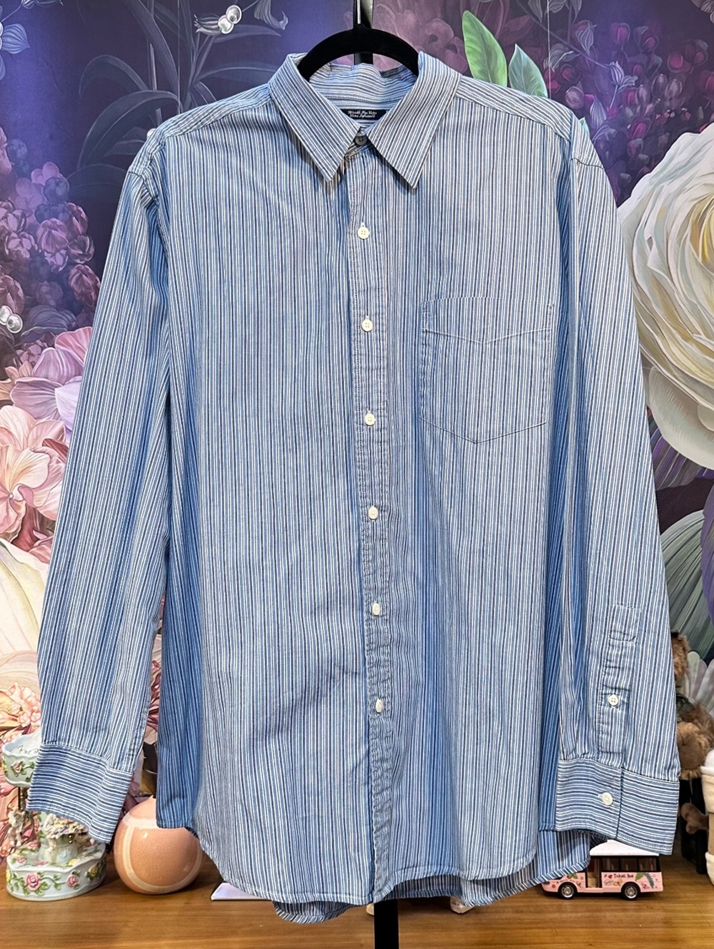 Chaps L 100% Cotton Wrinkle Free Button-Down Long Sleeve Shirt Classic Casual